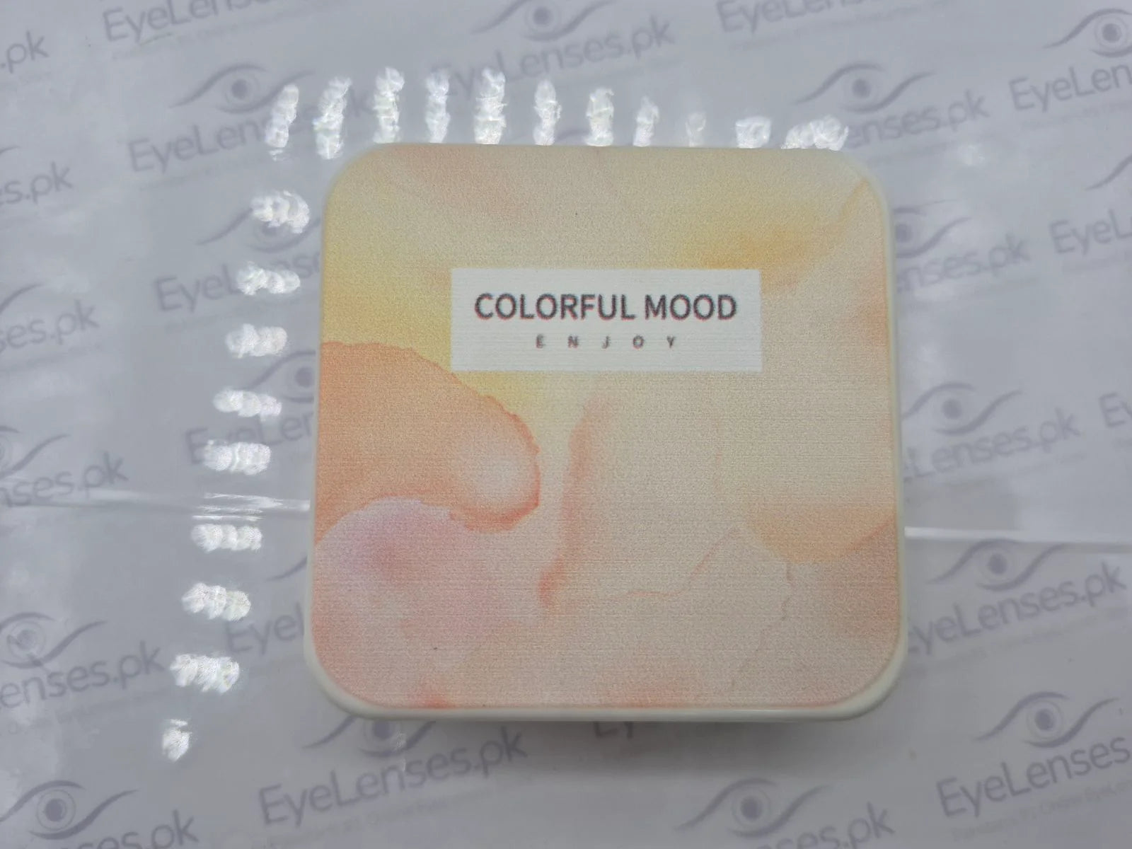 LENS SET CASING