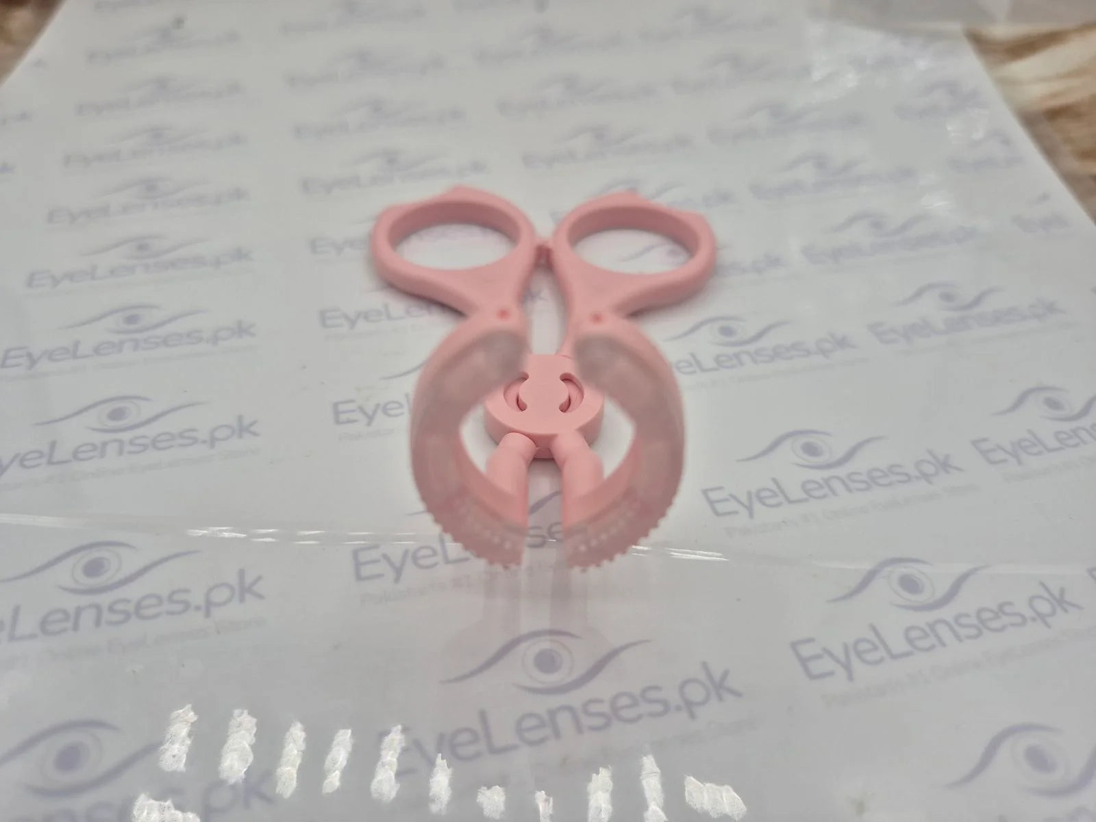 Lens Applicator